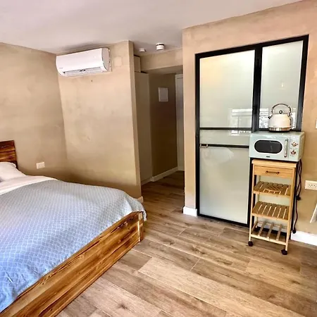 Boutique Apartment In Heart Of Haifa Exterior photo