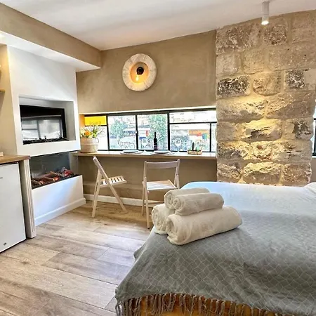 Boutique Apartment In Heart Of Haifa Exterior photo