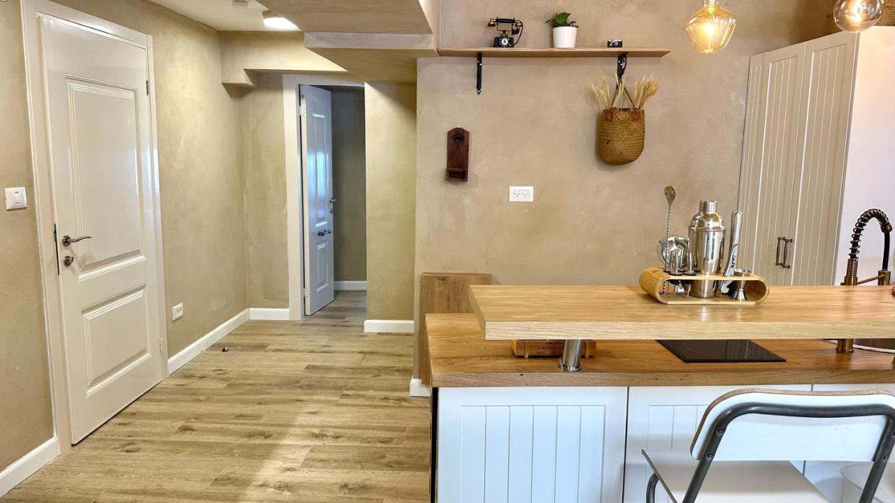 Apartment Boutique In Heart Of *